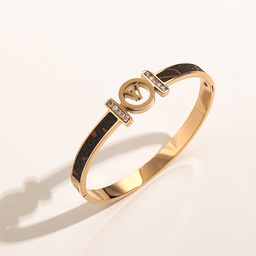 Designer Branded Bracelets Women Bangle Luxury Designer Jewelry Crystal Rose Gold Plated Stainless steel Bracelet Womens Wedding Gifts ZG1152
Designer Branded Bracelets Women Bangle Luxury Designer Jewelry Crystal Rose Gold Plated Stainless steel Bracelet Womens Wedding Gifts ZG1152