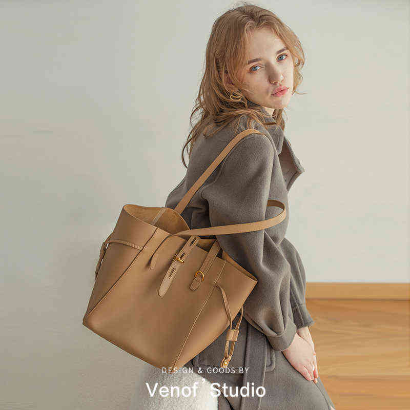Large Women's Bag Leather One Shoulder Grade Shopper High Quality Female Travel s Luxury Designer s for Women, Black
Large Women's Bag Leather One Shoulder Grade Shopper High Quality Female Travel s Luxury Designer s for Women, Black