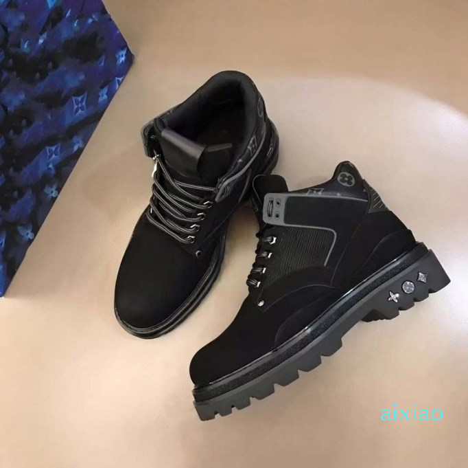 TRAINER RUN AWAY Shoes Boots Mens Designer Transparent Leather Luxurys Brand Sneakers
TRAINER RUN AWAY Shoes Boots Mens Designer Transparent Leather Luxurys Brand Sneakers