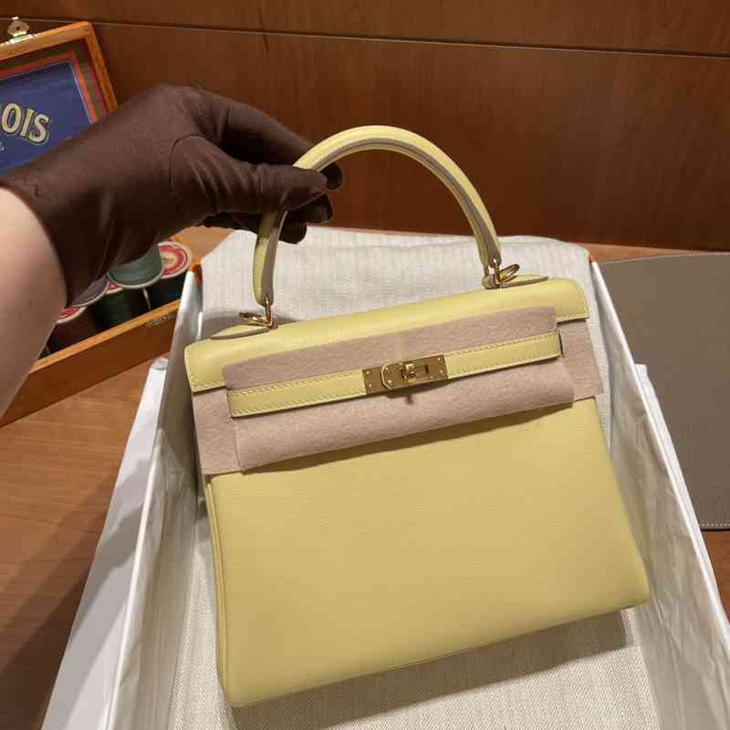 Luxury Hangbag Herme Kely Handmade 25 28togo Litchi Epsom Calf Leather Swift Single Shoulder Bag Female Chicken Yellow, +:z1633349177
Luxury Hangbag Herme Kely Handmade 25 28togo Litchi Epsom Calf Leather Swift Single Shoulder Bag Female Chicken Yellow, +:z1633349177