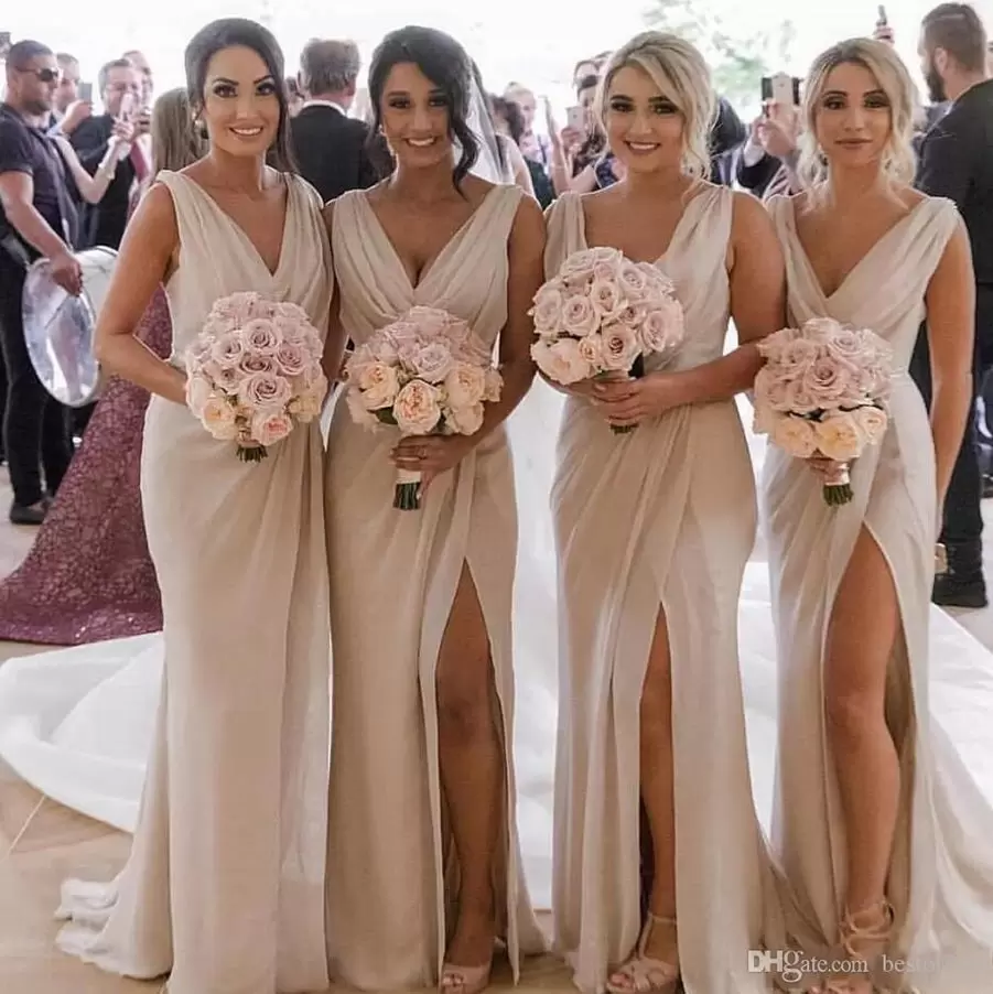 Champagne V Neck Country Bridesmaids Dresses Sheath Ruched High Split After Party Look Maid of Honors Gowns Wedding Guest Wear BM0203
Champagne V Neck Country Bridesmaids Dresses Sheath Ruched High Split After Party Look Maid of Honors Gowns Wedding Guest Wear BM0203