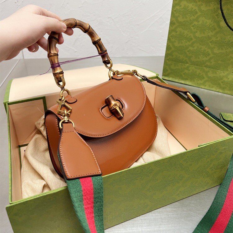 Designers Bamboo Joint Handbag Speacial Limited Edition Crossbody Bag Soft Leather Wide Strap Vintage Style bag Fashion Shoulder Bags, Red
Designers Bamboo Joint Handbag Speacial Limited Edition Crossbody Bag Soft Leather Wide Strap Vintage Style bag Fashion Shoulder Bags, Red