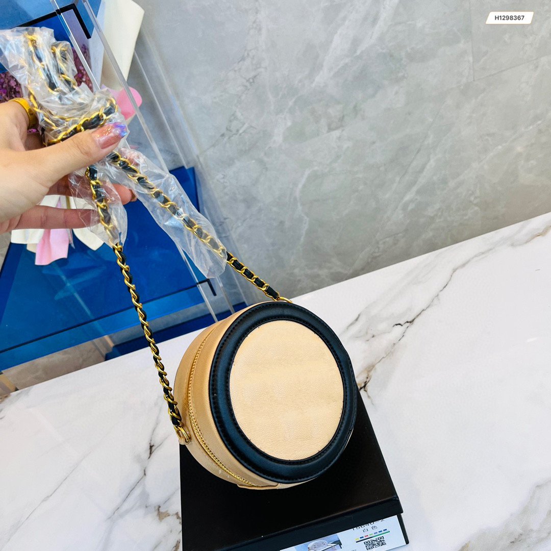 Kids Girls Handbags Mini Purse Tote Bags For Children Fashion Designers One Shoulder Messenger Handbag Round Cake Bag baby Bags Luxury top brand, Shipping pay
Kids Girls Handbags Mini Purse Tote Bags For Children Fashion Designers One Shoulder Messenger Handbag Round Cake Bag baby Bags Luxury top brand, Shipping pay