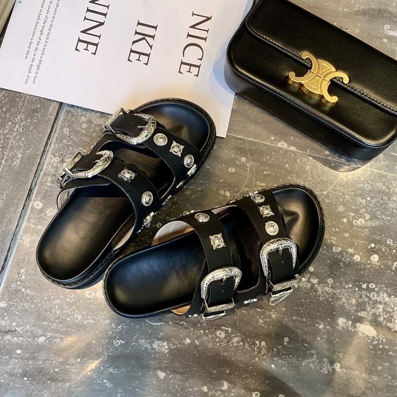 Summer New Slippers Metal Buckle Fashion Flat Bottom Versatile Comfortable Soft Bottom Outdoor Personality Fairy Wind Shopping Sandals