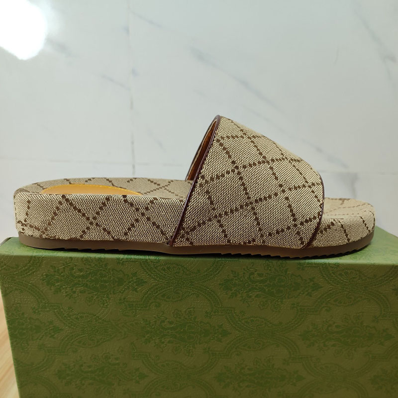 Italy Men's canvas slide sandal designer platform sandals luxury fashion Brand Women sandal Size 35-46 model HY15
Italy Men's canvas slide sandal designer platform sandals luxury fashion Brand Women sandal Size 35-46 model HY15