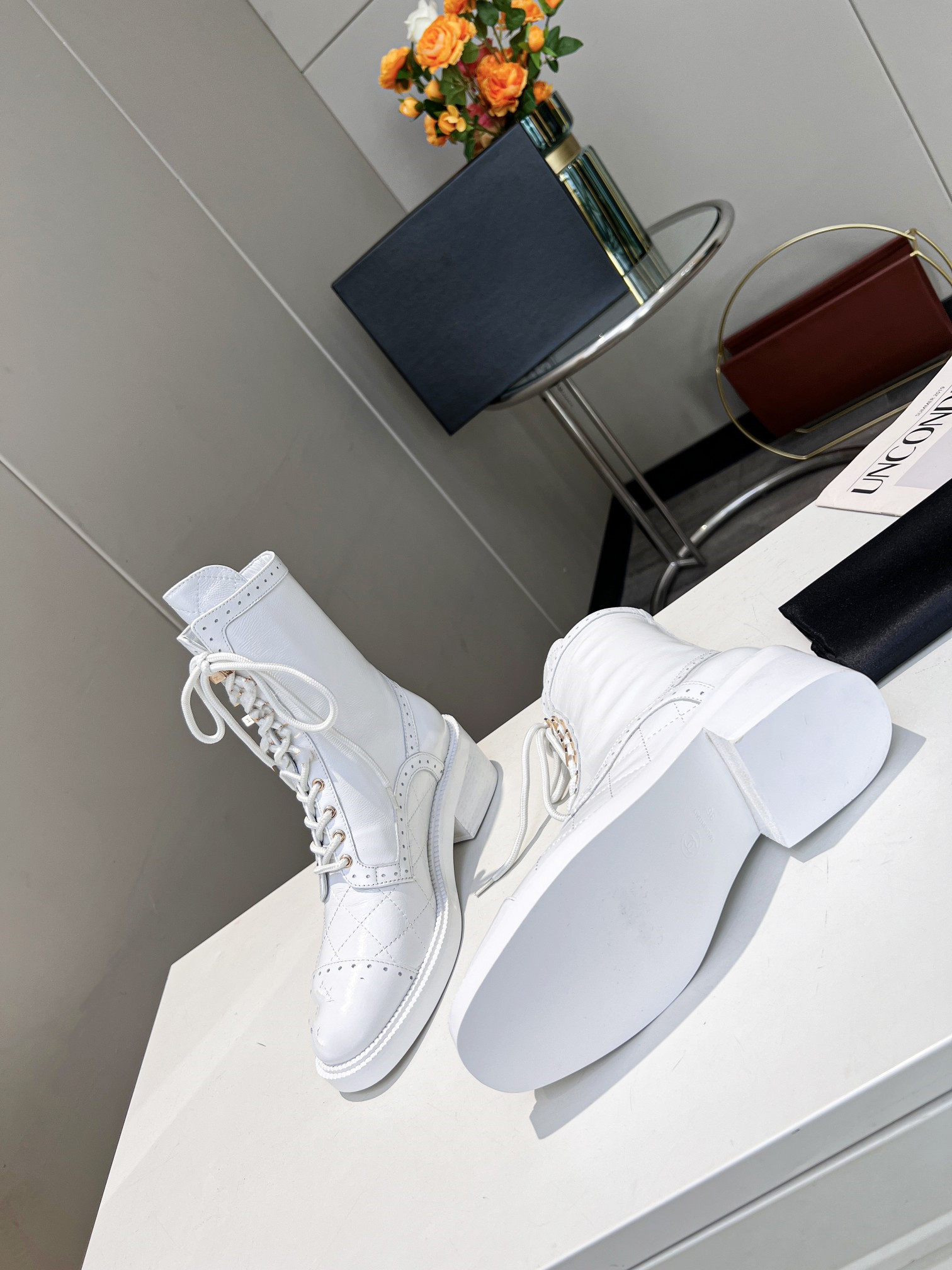 martin australia booties boot designer boots sneaker Robe rick real leather low heel 4 cm high heels comfortable logo size 35-41, Black 1
martin australia booties boot designer boots sneaker Robe rick real leather low heel 4 cm high heels comfortable logo size 35-41, Black 1