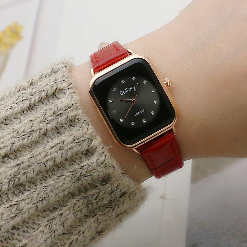 Wristwatches Arrival Classic Luxury Quartz Watch For Womens Fashion Gift With Leather Wristband Drop, Red
Wristwatches Arrival Classic Luxury Quartz Watch For Womens Fashion Gift With Leather Wristband Drop, Red