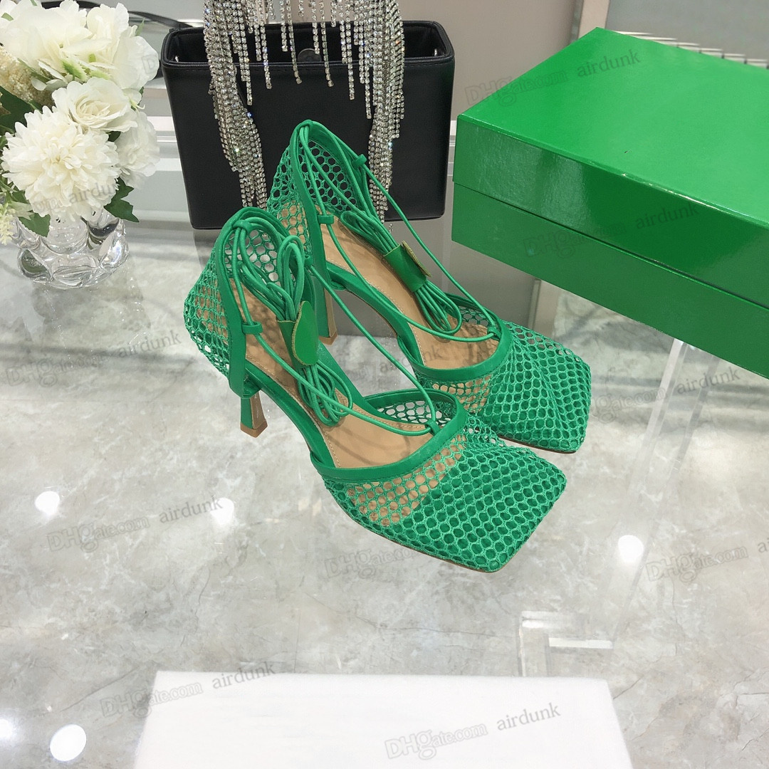 2022 Women high heel SPARKLE STRETCH Sandals Slippers Fashion Leather Rhinestone Mesh Sandal slides Top Designer Ladies office party wedding Dress shoes, I need look other product
2022 Women high heel SPARKLE STRETCH Sandals Slippers Fashion Leather Rhinestone Mesh Sandal slides Top Designer Ladies office party wedding Dress shoes, I need look other product