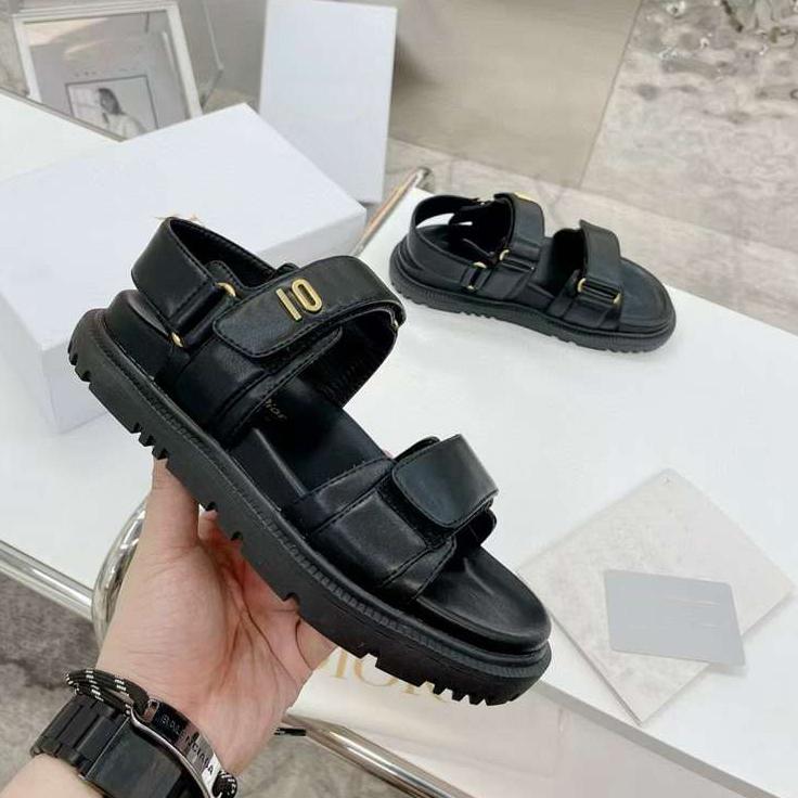 Luxury Designer Sandals Letters Decorated High Quality Casual Ladies Fashion Slippers Die Embroidered dioes fgd
Luxury Designer Sandals Letters Decorated High Quality Casual Ladies Fashion Slippers Die Embroidered dioes fgd