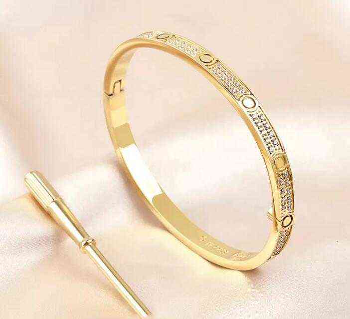 Titanium Steel Bangle Bracelet 2 Row Full Diamond Women Men Bracelets Distance Jewelry Gift 16-19 without box set 50%off
Titanium Steel Bangle Bracelet 2 Row Full Diamond Women Men Bracelets Distance Jewelry Gift 16-19 without box set 50%off