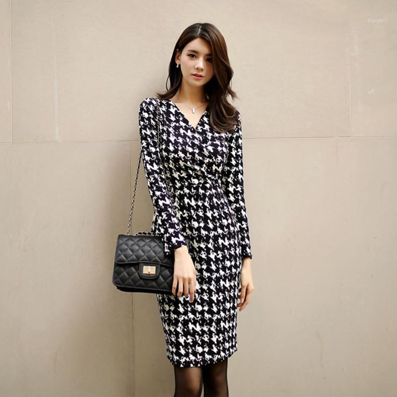 Casual Dresses Long Sleeve Dress Women' 2022 Autumn Winter Korean V-Neck Slim Fit Thousand Bird Lattice Medium And Bottomed Skirt, Black
Casual Dresses Long Sleeve Dress Women' 2022 Autumn Winter Korean V-Neck Slim Fit Thousand Bird Lattice Medium And Bottomed Skirt, Black