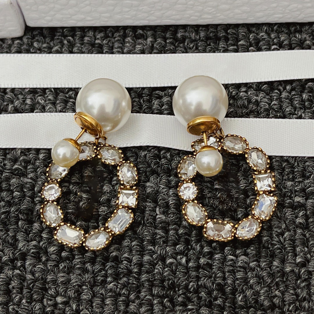 Top Quality Luxury Women Earrings Designer Stud Colorful Diamond Pendant Extravagant White Pearls Earrings Engagement Earring For Lady Gifts
Top Quality Luxury Women Earrings Designer Stud Colorful Diamond Pendant Extravagant White Pearls Earrings Engagement Earring For Lady Gifts