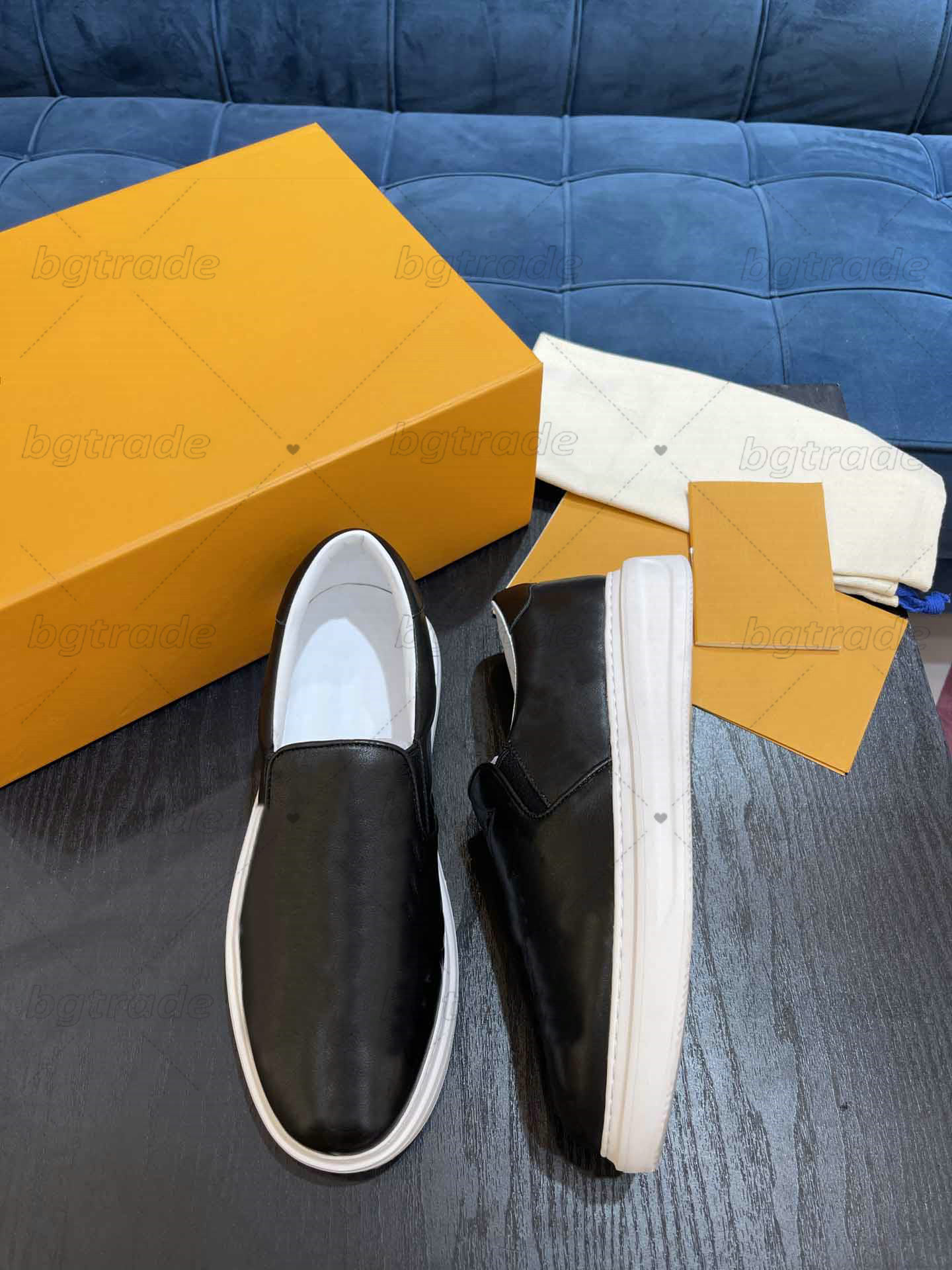 Mens BEVERLY HILLS Comfortable Casual Shoes Monograms Embossed Leather Luxury Platform Sneakers Runner Rubber Outsole Sports Shoes
Mens BEVERLY HILLS Comfortable Casual Shoes Monograms Embossed Leather Luxury Platform Sneakers Runner Rubber Outsole Sports Shoes