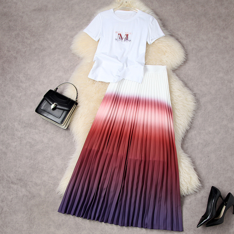 European and American women's wear spring 2022 new Short sleeve T-shirt Gradient pleated skirt Fashion suits, White
European and American women's wear spring 2022 new Short sleeve T-shirt Gradient pleated skirt Fashion suits, White