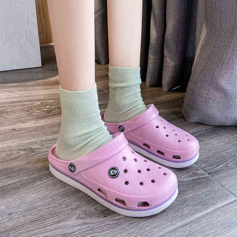 Women's Sandals 2022 Man sandals Summer Beach Men's Sneakers Beach Flippers Hole ccrocc Shoes Non-slipper Wholesale, Blue 
Women's Sandals 2022 Man sandals Summer Beach Men's Sneakers Beach Flippers Hole ccrocc Shoes Non-slipper Wholesale, Blue