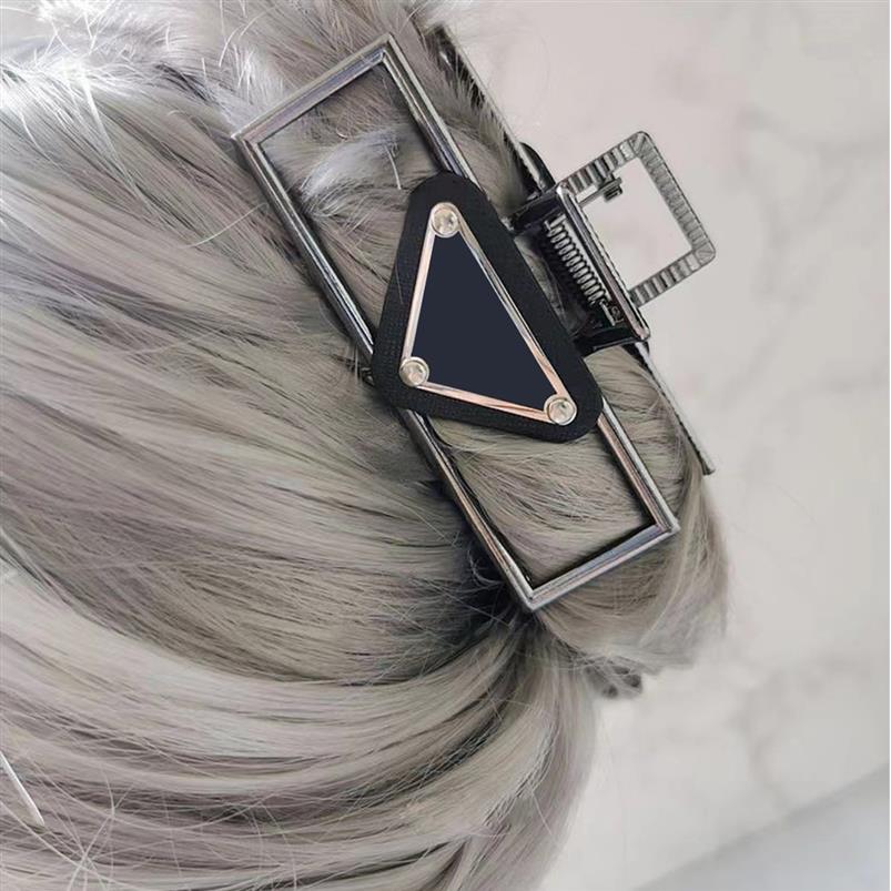 Fashion Designers clamps multicolor triangle Letter claw clip women girl letters clamp hair accessories Metal shark clip hairpin f316J
Fashion Designers clamps multicolor triangle Letter claw clip women girl letters clamp hair accessories Metal shark clip hairpin f316J