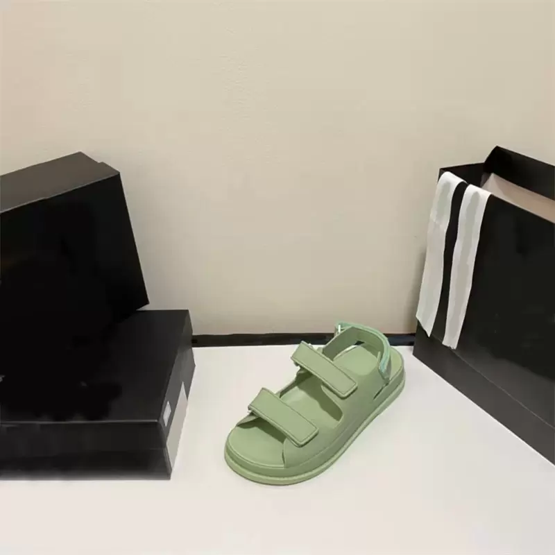 Leather Sponge Platform Sandals OP45 2022 The new summer Velcro Velcro flat open toe beach shoes for comfort and high quality design
