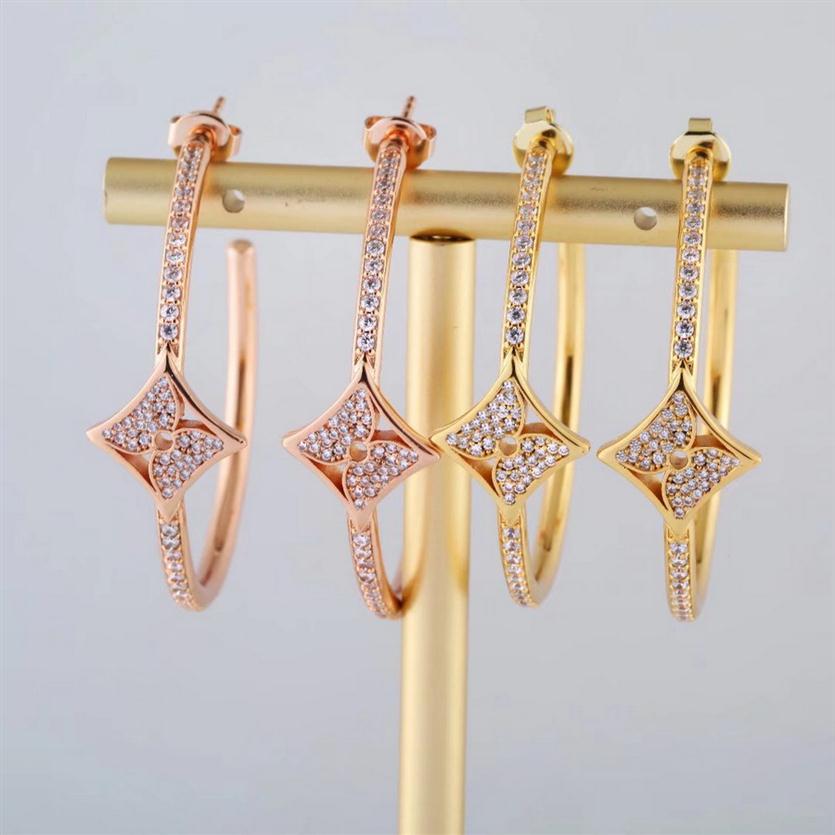Europe America Fashion Style Lady Women Titanium Steel Engraved V Initials C-shape Setting Full Diamond Hoop Stud Earrings 3 Color2525
Europe America Fashion Style Lady Women Titanium Steel Engraved V Initials C-shape Setting Full Diamond Hoop Stud Earrings 3 Color2525