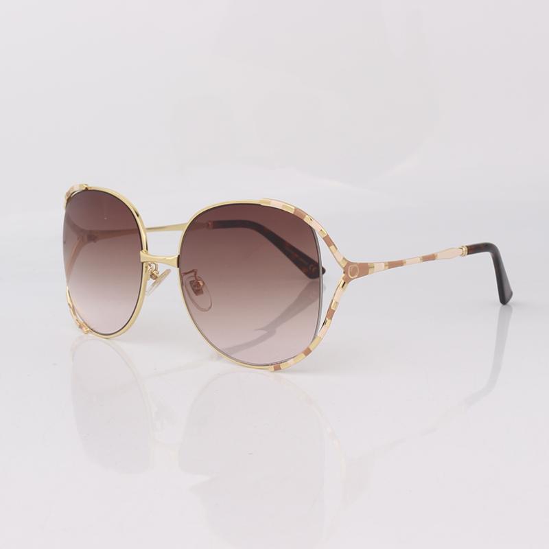 Sunglasses Square Metal Frame Women With Colorful Temples 
Sunglasses Square Metal Frame Women With Colorful Temples