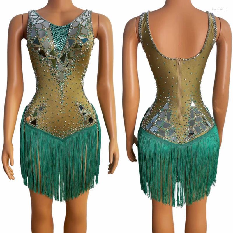 Stage Wear Singer Dancer Mirror Sequins Tassel Dress Costume Nightclub Gogo Jazz Dancing Performance Clothing Rave Outfit VDB4022Stage
Stage Wear Singer Dancer Mirror Sequins Tassel Dress Costume Nightclub Gogo Jazz Dancing Performance Clothing Rave Outfit VDB4022Stage