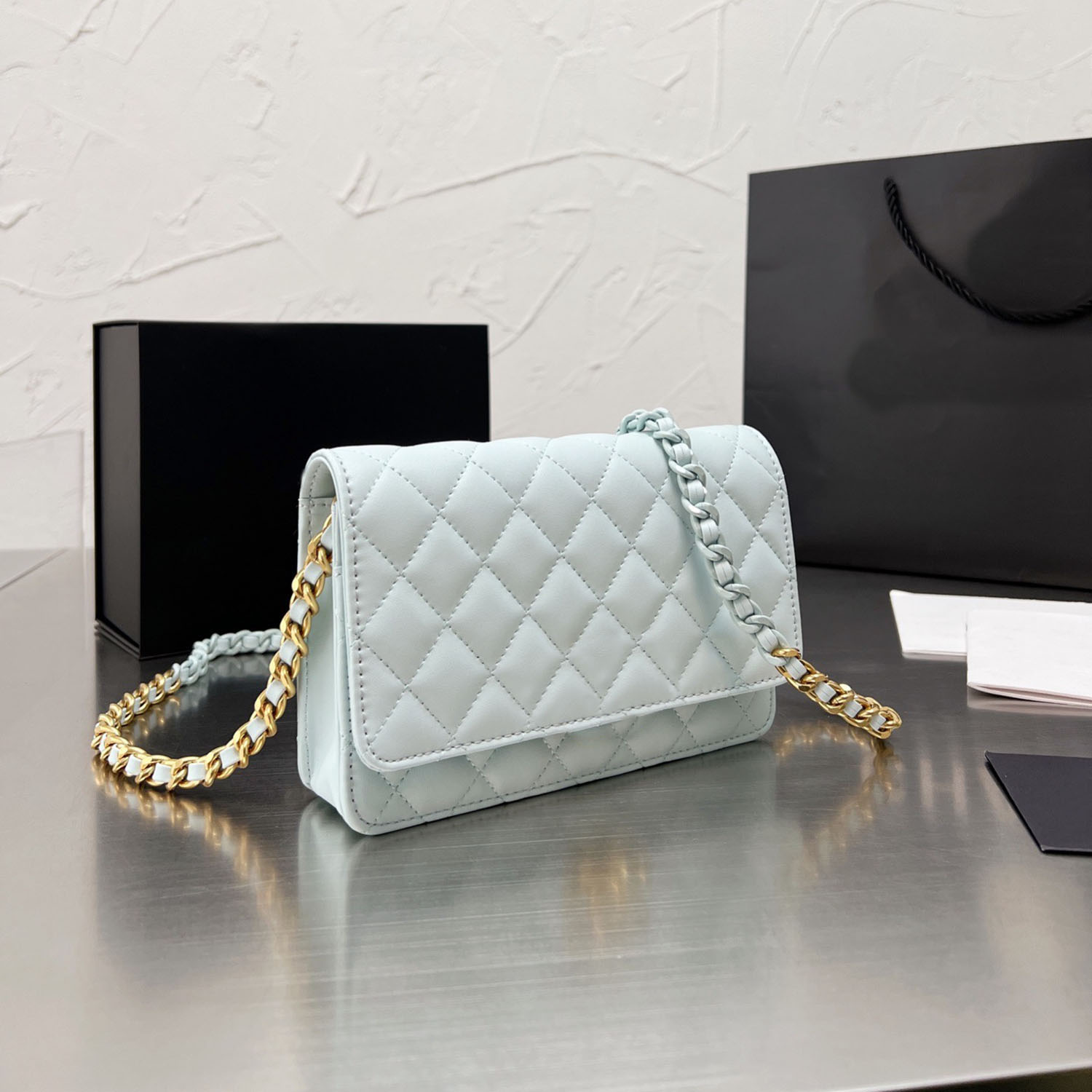 6 Color Fashion Messenger Bag 2022 Summer New High-quality Mini Small Square Bag Built-in Card Slot Coin Purse XB50024, With box
6 Color Fashion Messenger Bag 2022 Summer New High-quality Mini Small Square Bag Built-in Card Slot Coin Purse XB50024, With box
