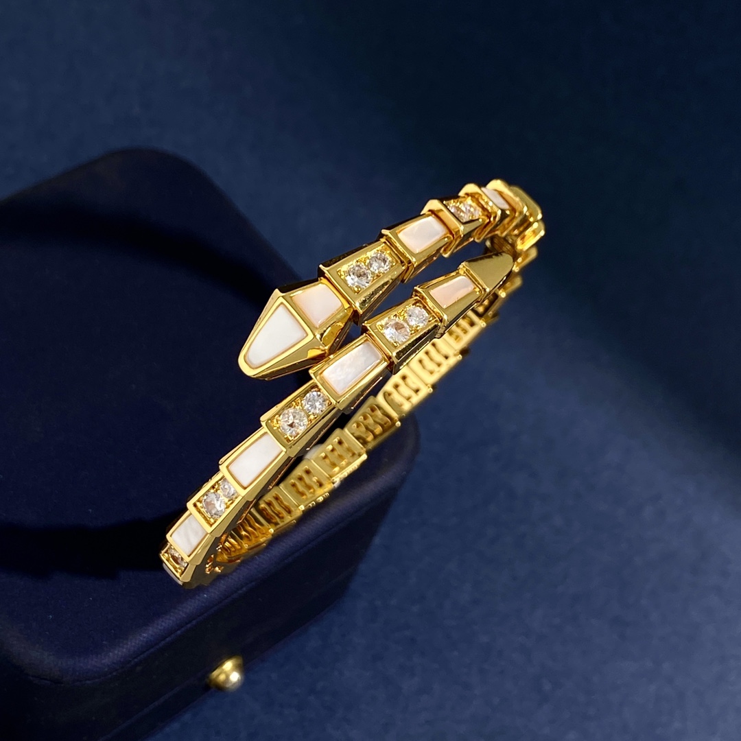 Classic Serpentine Viper Bangle New Snake Festival Women Rose Gold Bracelets High Quality White Shell Diamond Copper Bracelet Luxurys Jewelry Charm Bracelet
Classic Serpentine Viper Bangle New Snake Festival Women Rose Gold Bracelets High Quality White Shell Diamond Copper Bracelet Luxurys Jewelry Charm Bracelet