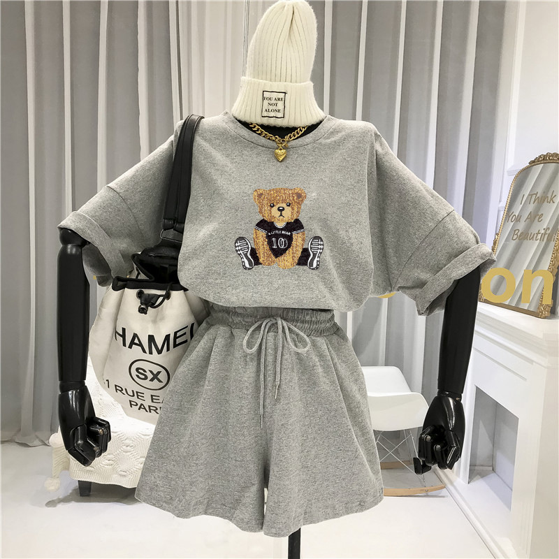 Womens Tracksuits Two Piece Pants women's leisure commuting sports suit cartoon printed short sleeve T-shirt women's wide leg Hong Kong Style two-piece set, Black
Womens Tracksuits Two Piece Pants women's leisure commuting sports suit cartoon printed short sleeve T-shirt women's wide leg Hong Kong Style two-piece set, Black
