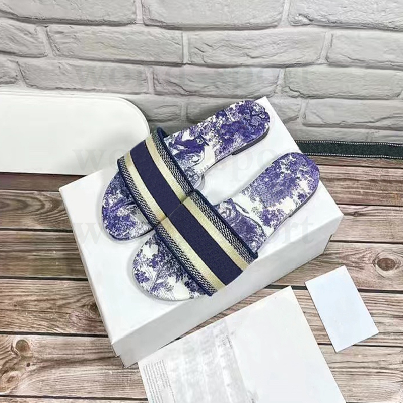 With Paris logo Luxury Designer slipper women ladies scuffs beach striped Indoor causal flip flops flat Slide Slippers sandals Cotton Fluffy fur Slides original box
With Paris logo Luxury Designer slipper women ladies scuffs beach striped Indoor causal flip flops flat Slide Slippers sandals Cotton Fluffy fur Slides original box