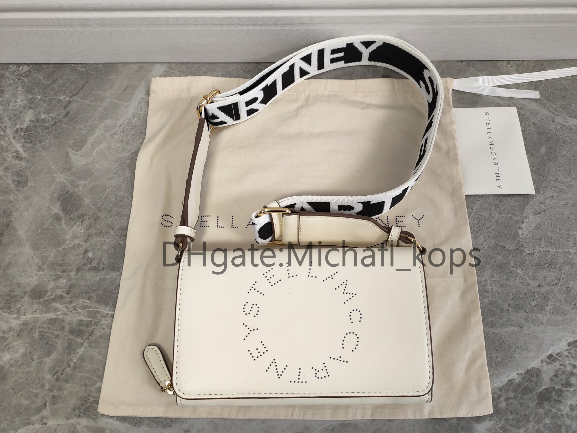 bag Stella McCartney designer Fashionable new Women's 220 Cross-body Bag Women's Adjustable shoulder Strap Shoulder strap can be removed, Grey
bag Stella McCartney designer Fashionable new Women's 220 Cross-body Bag Women's Adjustable shoulder Strap Shoulder strap can be removed, Grey