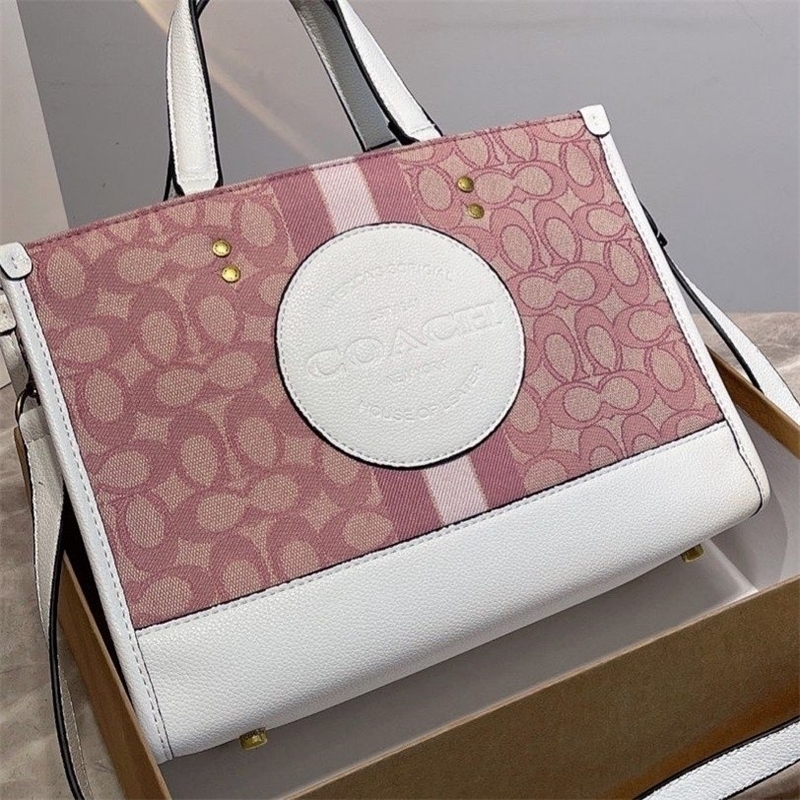 Bags Designer coac Handbags 2022 New Tote Bag Womens Highgrade Sensation Popular Portable Diagonal Shopping Large Capacity Foreign Style m Yzl yzl, Sky blue
Bags Designer coac Handbags 2022 New Tote Bag Womens Highgrade Sensation Popular Portable Diagonal Shopping Large Capacity Foreign Style m Yzl yzl, Sky blue