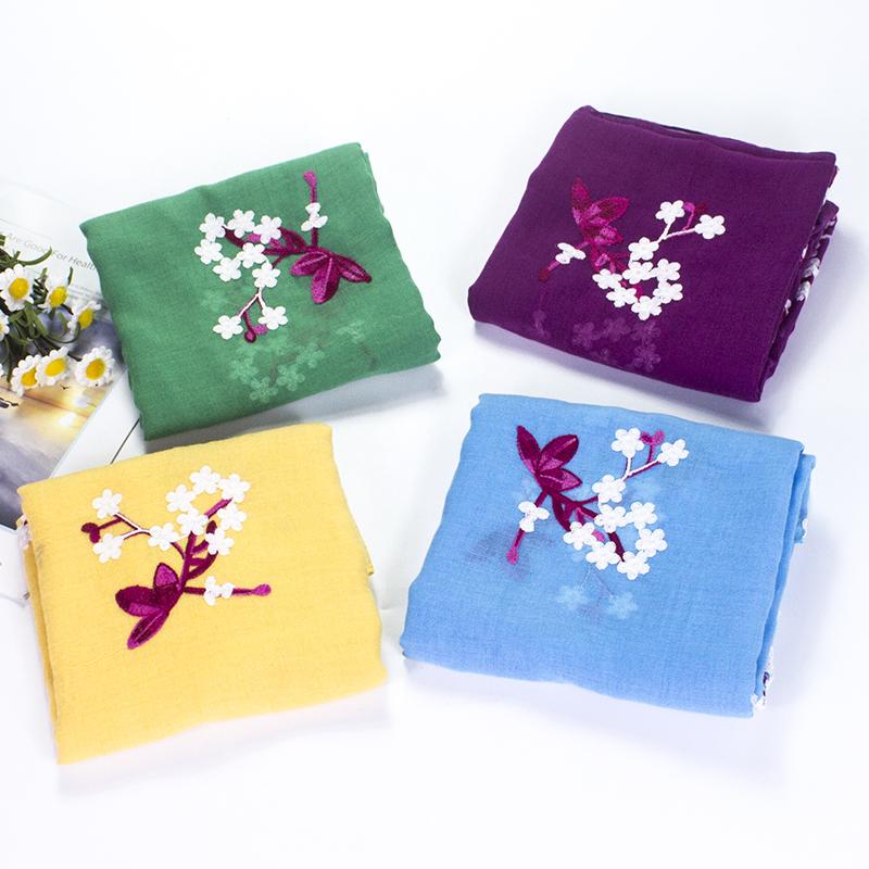 Scarves All-Match Plain Embroidered Viscose Shawl Scarf Summer Travel Seaside Holiday Sunscreen Wrap Foulard Hijab Muslim SjaalScarvesScarve
Scarves All-Match Plain Embroidered Viscose Shawl Scarf Summer Travel Seaside Holiday Sunscreen Wrap Foulard Hijab Muslim SjaalScarvesScarve