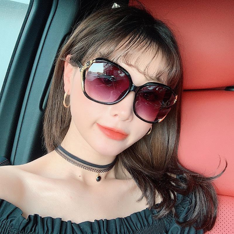 Sunglasses Luxury Shades For Women Oversized Vintage Rose Flower Design UV400 Sun Glasses Woman Large Frame Fashion EyewearSunglasses
Sunglasses Luxury Shades For Women Oversized Vintage Rose Flower Design UV400 Sun Glasses Woman Large Frame Fashion EyewearSunglasses