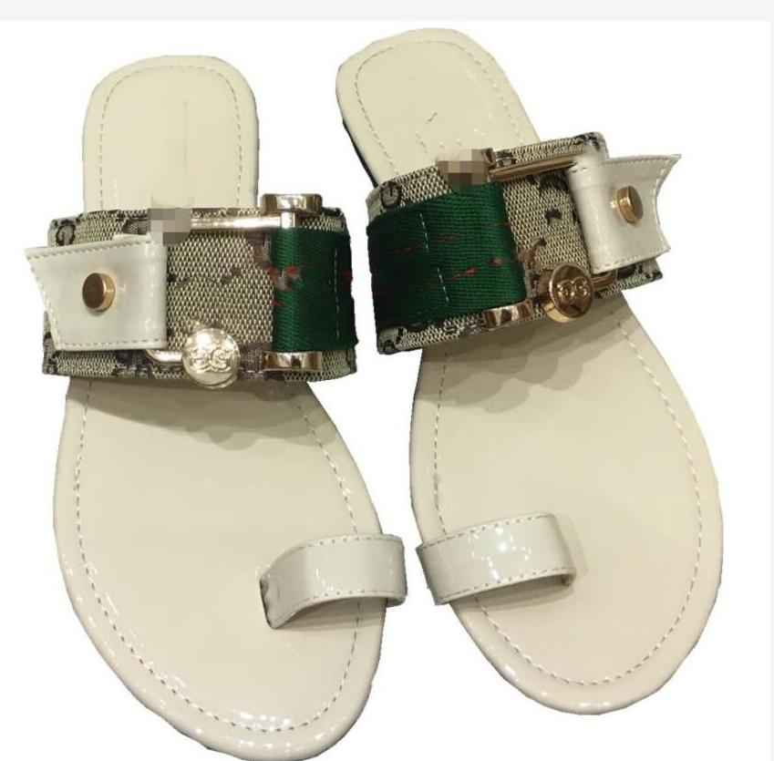 new Women Slippers luxury Designer Sandals Leathe Flat Slipper Embroidery fashion beach woman Big head Rainbow letters 35-42, 01
new Women Slippers luxury Designer Sandals Leathe Flat Slipper Embroidery fashion beach woman Big head Rainbow letters 35-42, 01