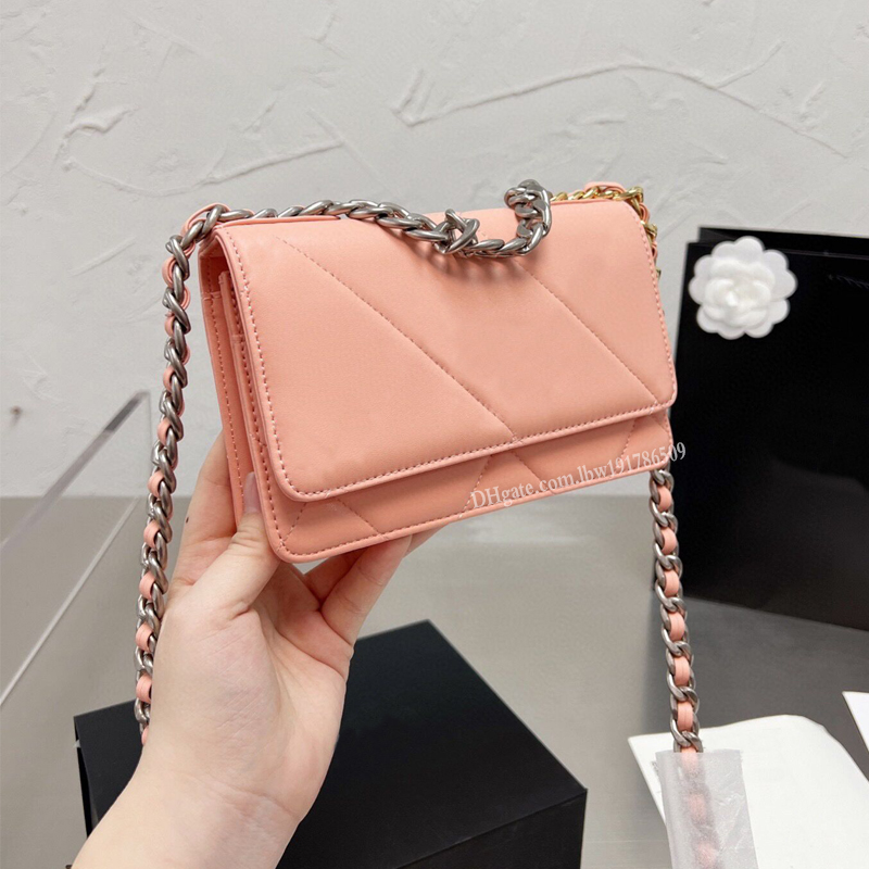 Luxury Lattice Plaid Shoulder Bags For Women Flap Chain Bag Designer Chains Crossbody Messenger Bags Ladies Shopping wallet Female Tote purse Fashion Brand Handbag, Black
Luxury Lattice Plaid Shoulder Bags For Women Flap Chain Bag Designer Chains Crossbody Messenger Bags Ladies Shopping wallet Female Tote purse Fashion Brand Handbag, Black
