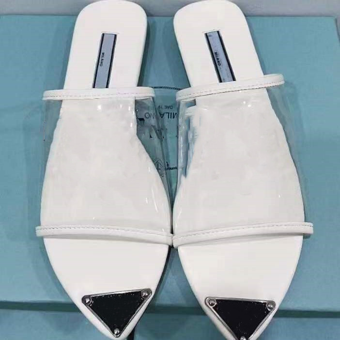 2022 Hight Quality luxuries designer Women's Clear Slippers Sandals Shoes Summer Fashion Wide Flat Flip Flops Outdoor Beach Slippers, White
2022 Hight Quality luxuries designer Women's Clear Slippers Sandals Shoes Summer Fashion Wide Flat Flip Flops Outdoor Beach Slippers, White
