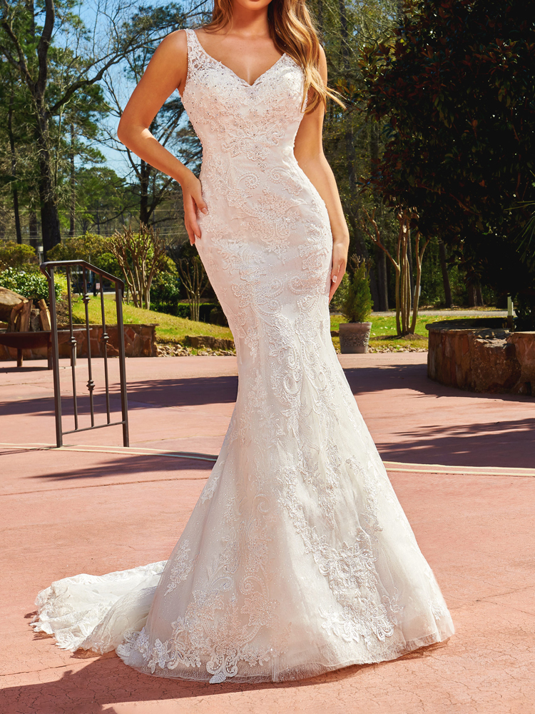 Lace Mermaid Wedding Dresses Floral Applique with Beading Sequins Sweep Train Bridal Gowns with Cape