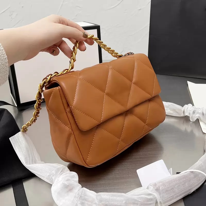 2022Ss Spring Classic Mini 19 Rectangle Quilted Flap Lambskin Bags Real Leather Chain Totes Crossbody Shoulder Purse Designer Outdoor Sacoche Handbags 20*14CM AKAK, Extra freight
2022Ss Spring Classic Mini 19 Rectangle Quilted Flap Lambskin Bags Real Leather Chain Totes Crossbody Shoulder Purse Designer Outdoor Sacoche Handbags 20*14CM AKAK, Extra freight