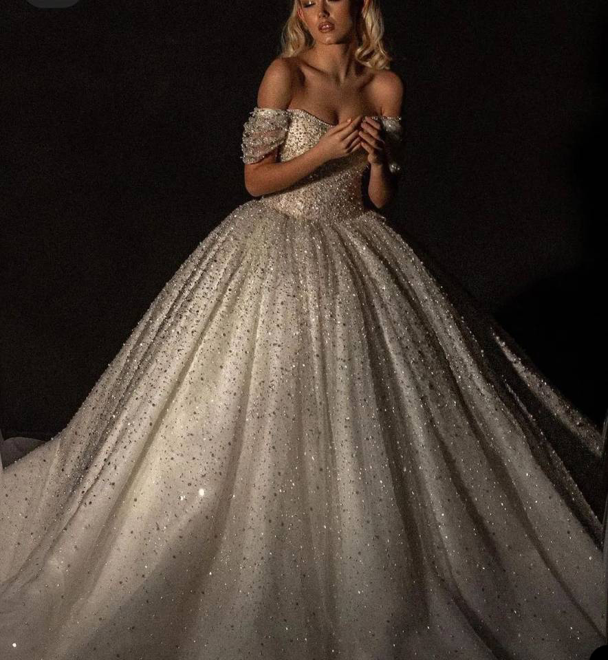 Graceful Short Sleeves Wedding Dresses Pearls Bridal Gowns Sleeveless Off the Shoulder Sequined Royal Women Robe de mariée Custom Made, Coral
Graceful Short Sleeves Wedding Dresses Pearls Bridal Gowns Sleeveless Off the Shoulder Sequined Royal Women Robe de mariée Custom Made, Coral