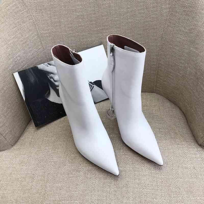 Boots Amina Muaddi Giorgia white heeled Ankle boots Cubic stiletto heel pointed toes Side zipper leather outsole Booties for women luxury, 1# shoe box
Boots Amina Muaddi Giorgia white heeled Ankle boots Cubic stiletto heel pointed toes Side zipper leather outsole Booties for women luxury, 1# shoe box