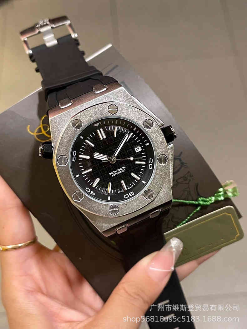 New royal automatic oak transparent busins machinery men's watch Tiktok live broadcast, Silvery white
New royal automatic oak transparent busins machinery men's watch Tiktok live broadcast, Silvery white