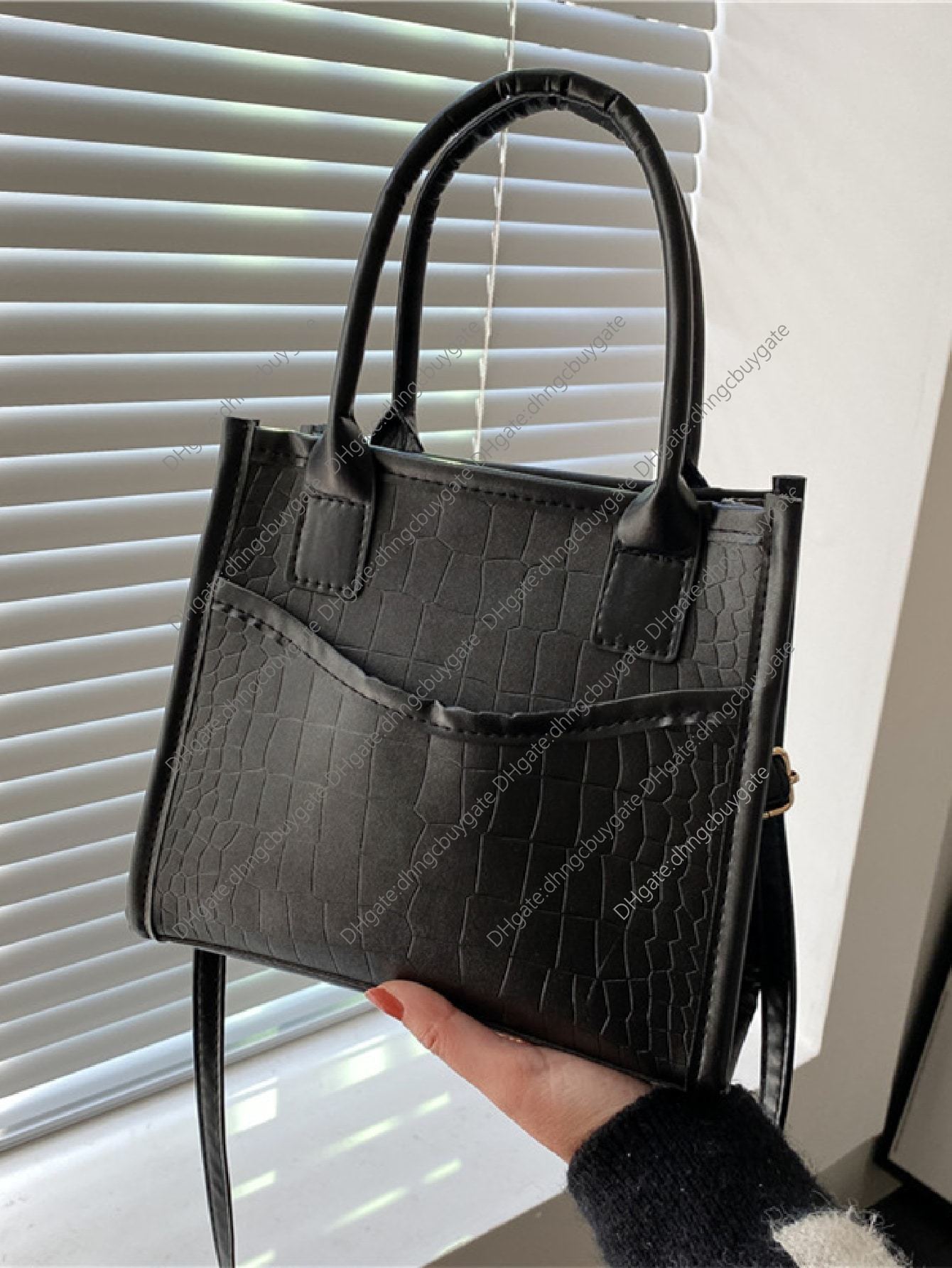 Crocodile Designer Bag Embossed Square Handbag Leather Luxury Brand Fashion Wallet crossbody bag Handbag Leather, Black
Crocodile Designer Bag Embossed Square Handbag Leather Luxury Brand Fashion Wallet crossbody bag Handbag Leather, Black