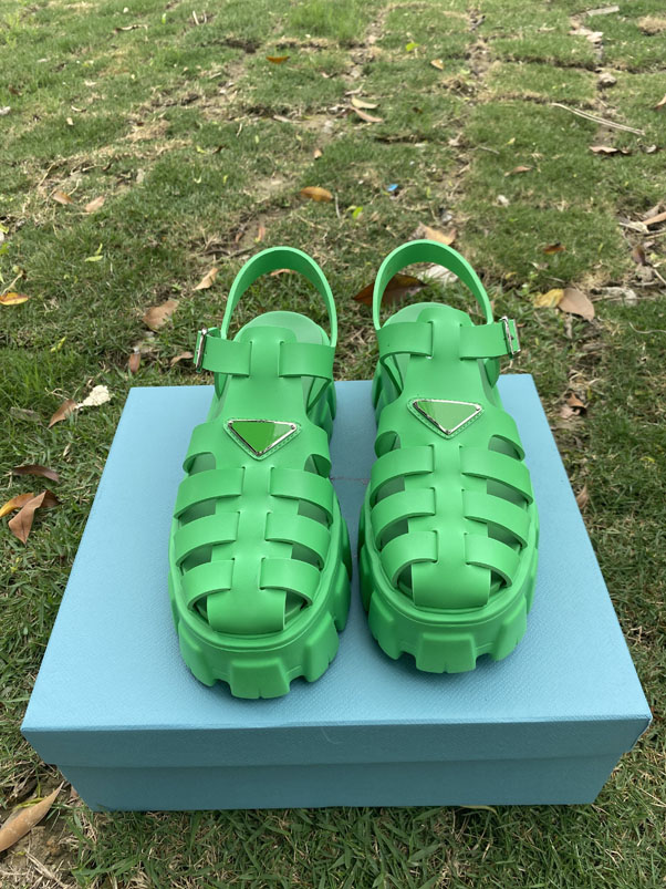 Women's muffin button sandals non slip thick soled San dals designer rain shoes women's wedding bottoms multicolor sizes 35-41, Box
Women's muffin button sandals non slip thick soled San dals designer rain shoes women's wedding bottoms multicolor sizes 35-41, Box