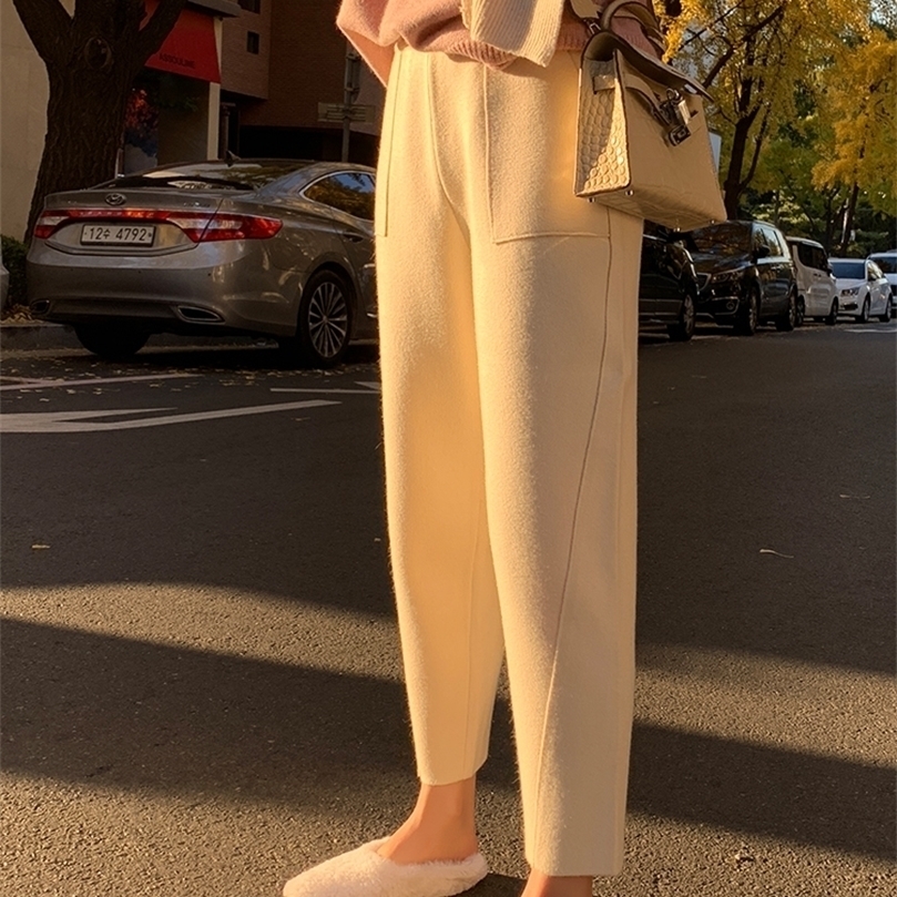 Winter Women's Trousers Knitted Harlan Korean Style Nine-Point Thin High Waist Loose Casual Pants 201228, Apricot
Winter Women's Trousers Knitted Harlan Korean Style Nine-Point Thin High Waist Loose Casual Pants 201228, Apricot