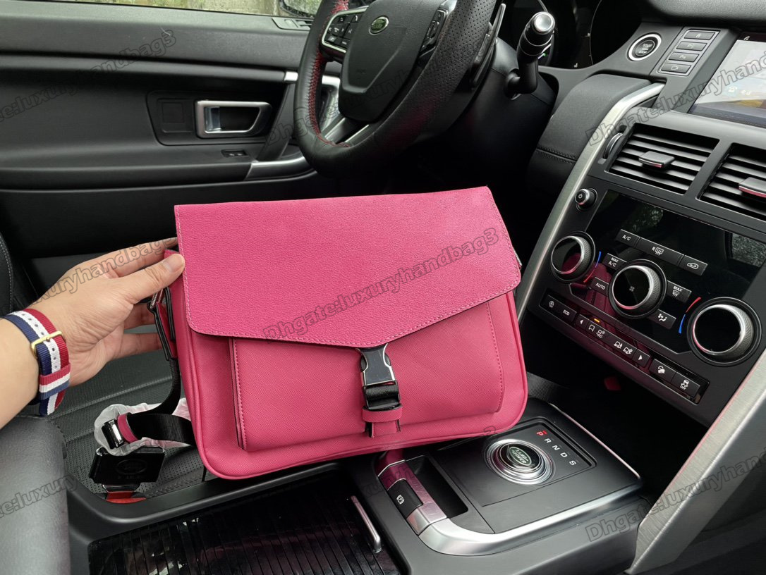 Men Handbag Rendering Process Shoulder Bags Brand Messenger Bag Zipper Fashion Luxurys Designers Bags Leather Wallet Cross Body Waist Pack M30746
Men Handbag Rendering Process Shoulder Bags Brand Messenger Bag Zipper Fashion Luxurys Designers Bags Leather Wallet Cross Body Waist Pack M30746