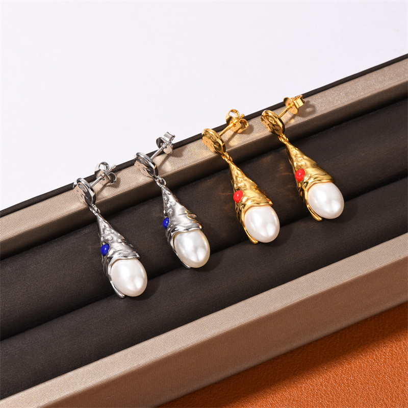21AW Retro Thumping Texture Water Drop Pearl Earrings Stud Female French Ins Niche Design Temperament High Fashion Jewelry Gift
21AW Retro Thumping Texture Water Drop Pearl Earrings Stud Female French Ins Niche Design Temperament High Fashion Jewelry Gift