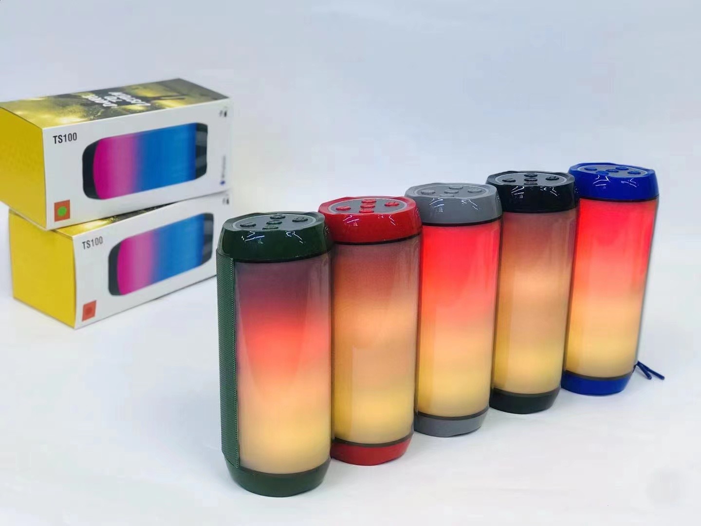 DHL Pulse 4 wireless bluetooth speaker TS100 LED lights subwoofer card computer outdoor portable high volume audio
DHL Pulse 4 wireless bluetooth speaker TS100 LED lights subwoofer card computer outdoor portable high volume audio