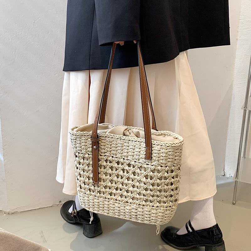 Evening Bags Women Straw Hand-woven Soft Tote Bag Summer Beach Weave Shoulder Rattan Retro Handle ToteEvening, Auburn
Evening Bags Women Straw Hand-woven Soft Tote Bag Summer Beach Weave Shoulder Rattan Retro Handle ToteEvening, Auburn