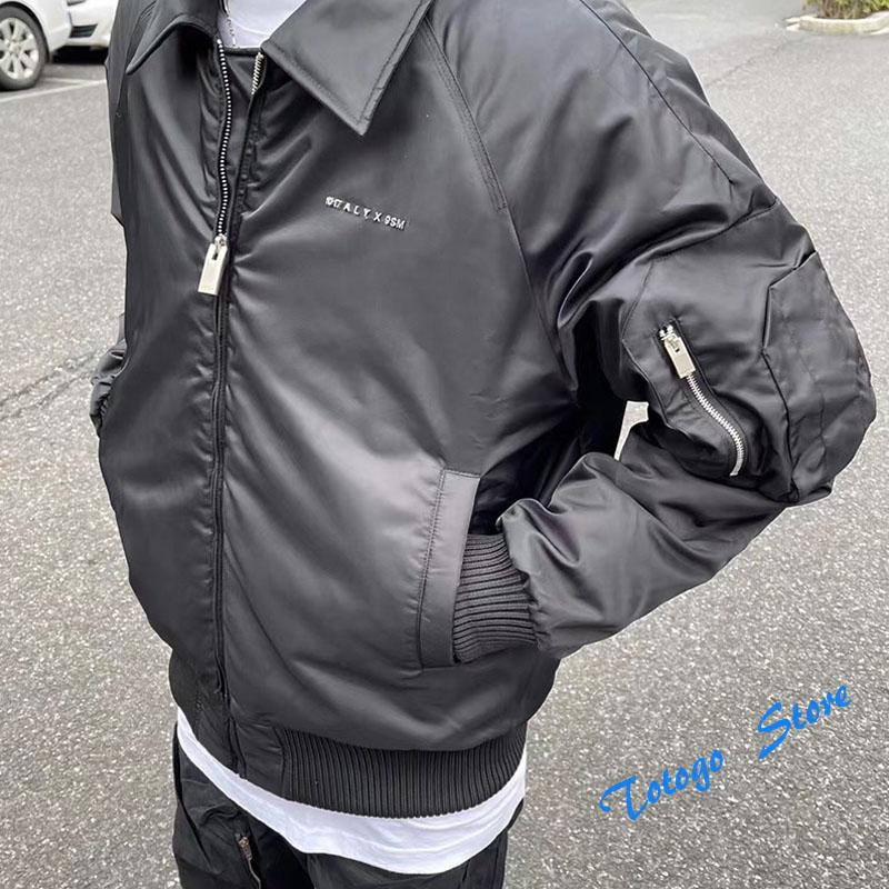 Men' Jackets 2022 Quality College Metal Logo ALYX 1017 9SM Bomber Jacket Men Women 1:1 Lapel Coats Varsity Zipped
Men' Jackets 2022 Quality College Metal Logo ALYX 1017 9SM Bomber Jacket Men Women 1:1 Lapel Coats Varsity Zipped