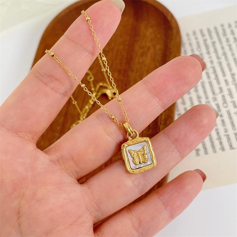 Pendant Necklaces Titanium Steel Chain Necklace Retro Fritillary Butterfly Shell 2022 High Quality Clavicle Choker For GirlsPendant
Pendant Necklaces Titanium Steel Chain Necklace Retro Fritillary Butterfly Shell 2022 High Quality Clavicle Choker For GirlsPendant