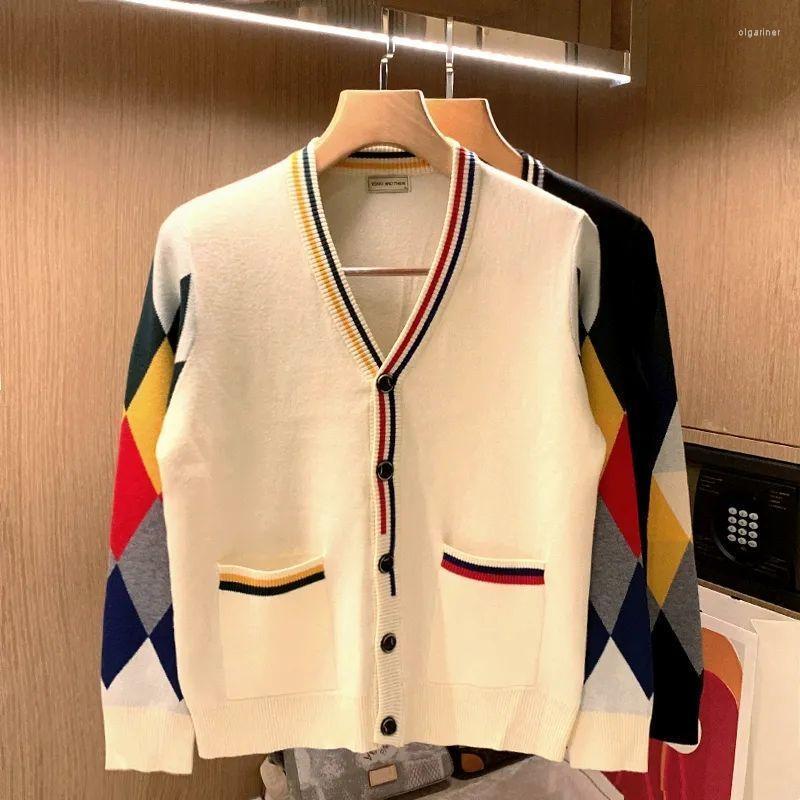 Men' Sweaters Men' Sweater Fashionable Diamond Stitching Knitted Cardigan British College Style Soft Skin-friendly Jacket MenMen' Olg, Black
Men' Sweaters Men' Sweater Fashionable Diamond Stitching Knitted Cardigan British College Style Soft Skin-friendly Jacket MenMen' Olg, Black